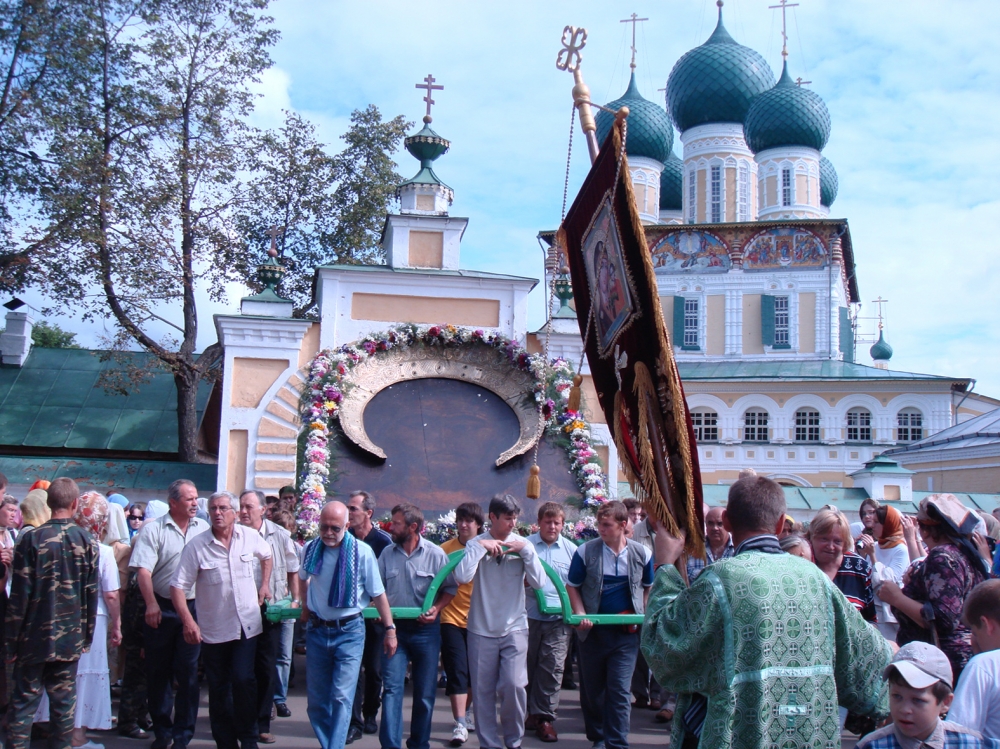 Правый берег Воскресенский собор